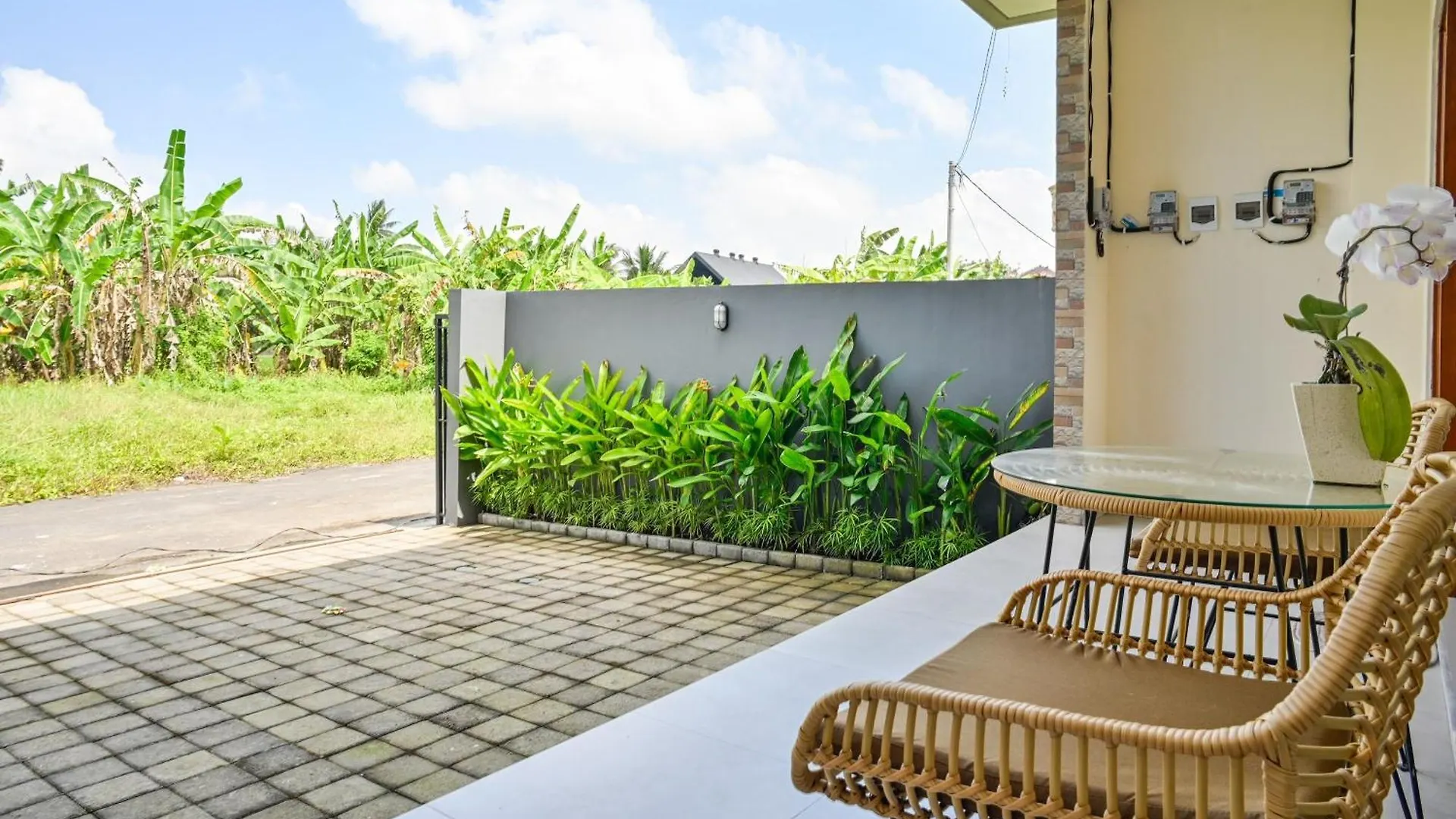 Mangbo House By The Lavana - 2-Night Minimum Stay Ubud  0*, Ubud (Bali)